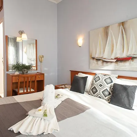 Pithari Hotel *