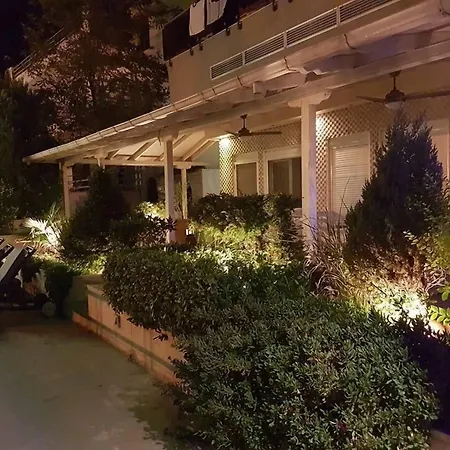 Pithari Hotel *