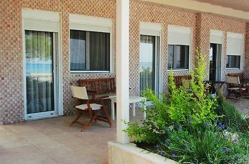Pithari Otel *