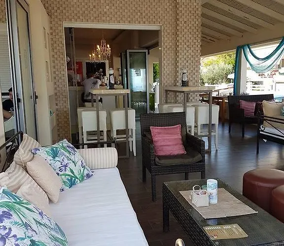 Pithari Otel *