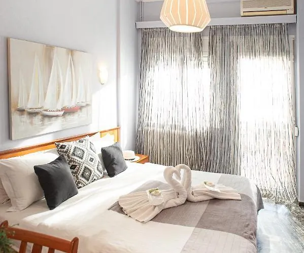 Pithari Hotel *