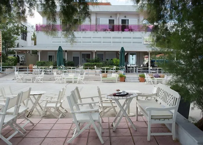 Hotel Pithari Agía Triada